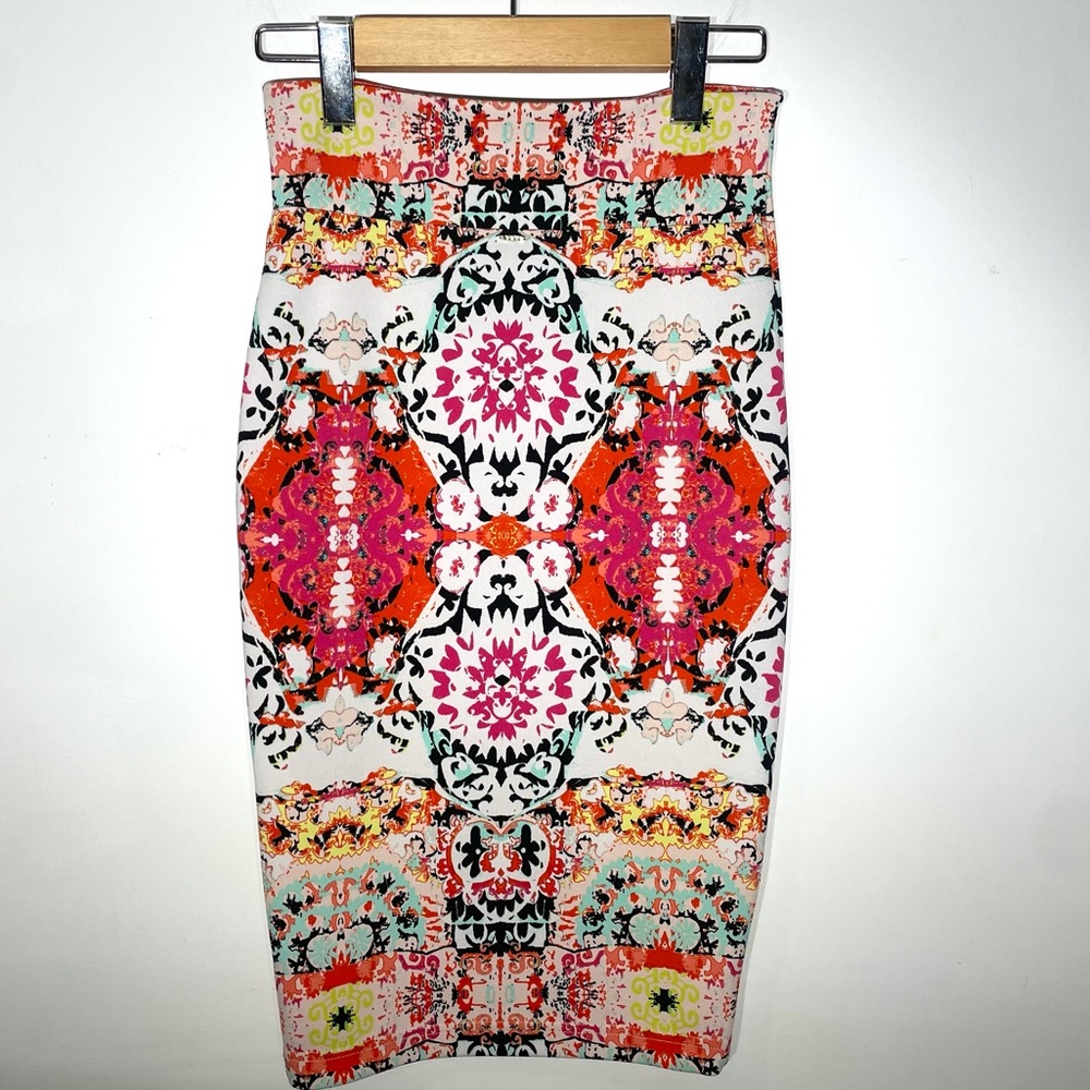 bebe brand new skirt,  very comfortable fabric and does not wrinkle.